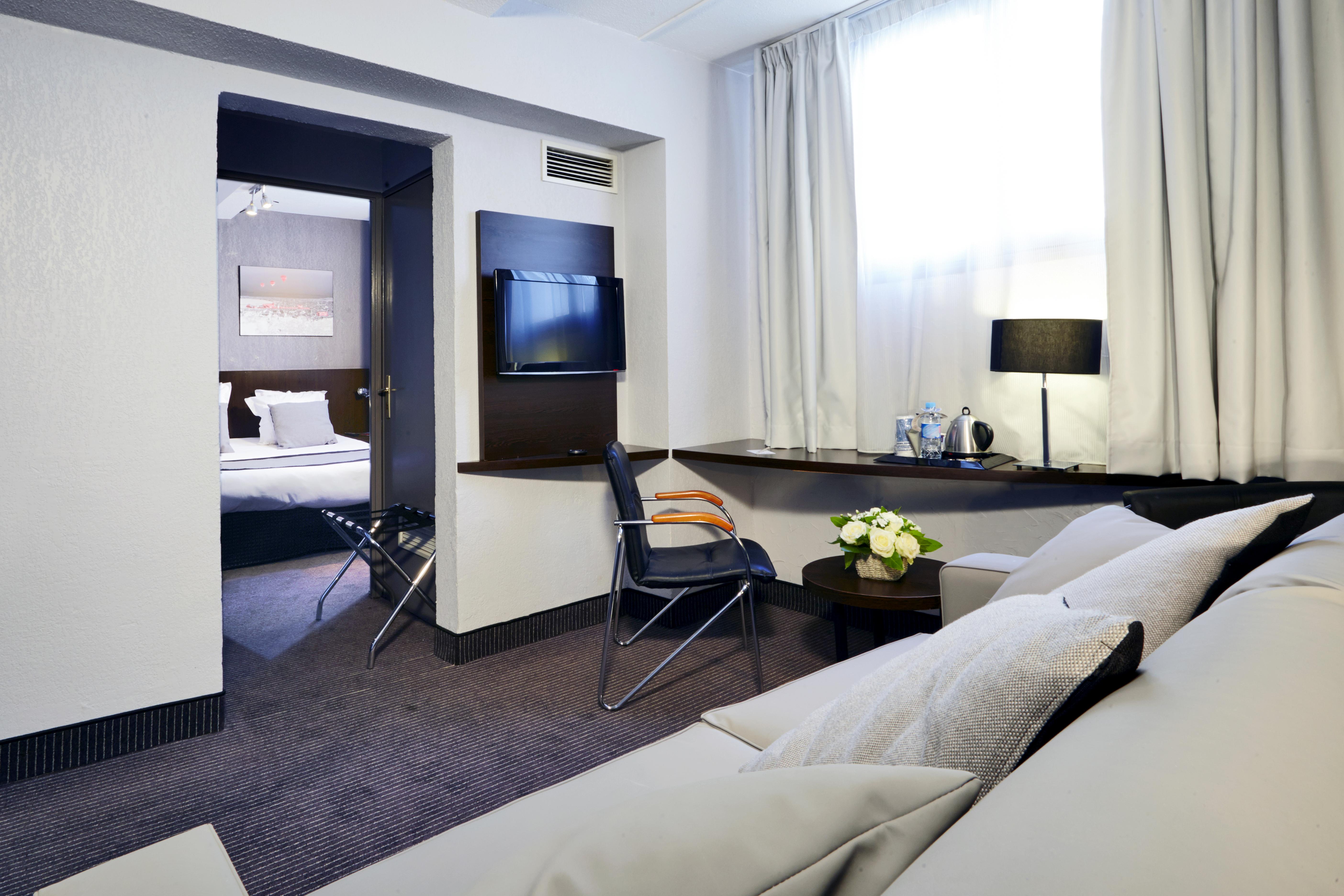 Kyriad Marseille Centre Paradis-Prefecture Εξωτερικό φωτογραφία